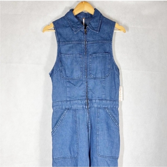 NWT Free People The Wind & More Denim Retro Jumpsuitđź’•size 10 - Picture 4 of 9